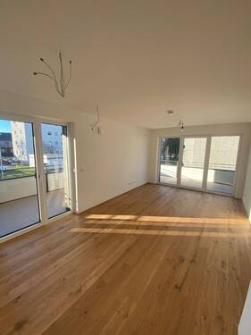 Wohnzimmer 2.jpg - 3 Zimmer Etagenwohnung in Freilassing