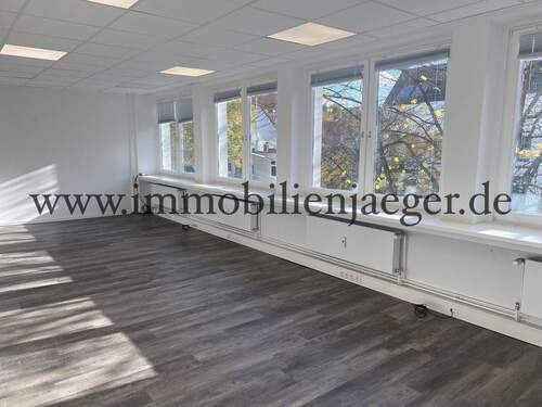 Büro 1 links - 4 Zimmer Büro zur Miete in Hamburg