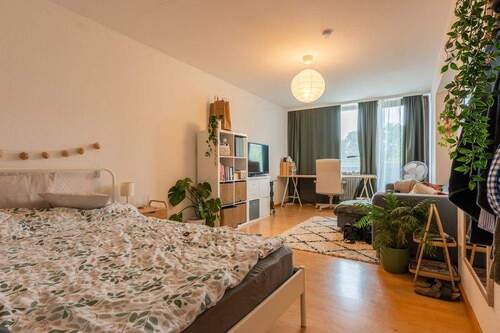 Wohnzimmer (1) - 2 Zimmer Etagenwohnung zum Kaufen in Passau