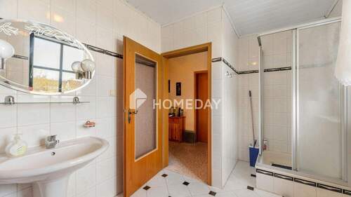 1. OG Badezimmer 1 - 