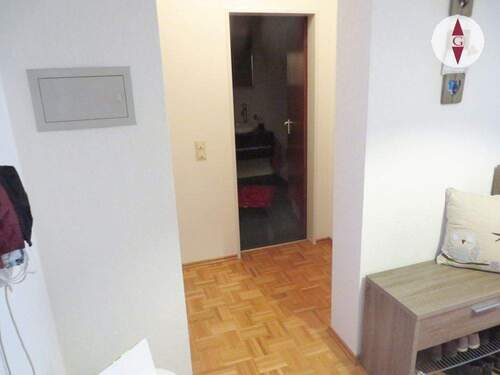 Flur-Durchgang bad+schlafzimmer (1).jpg - 