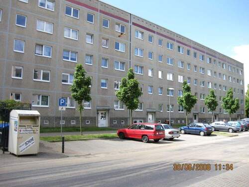 Titelbild - 4 Raum-Wohnung mit Balkon - 381,00 EUR Kaltmiete, ca.  76,20 m² Wohnfläche