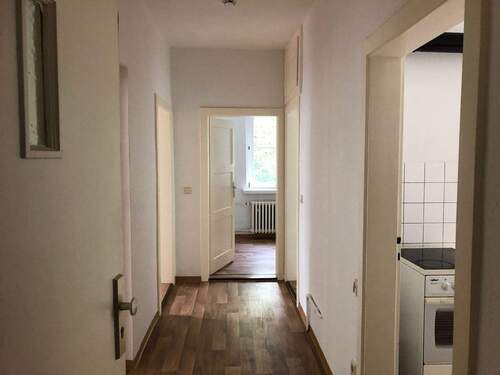 Wohnungsflur - * Schicker Altbau * Strenzfeld * Bezugsbereit *