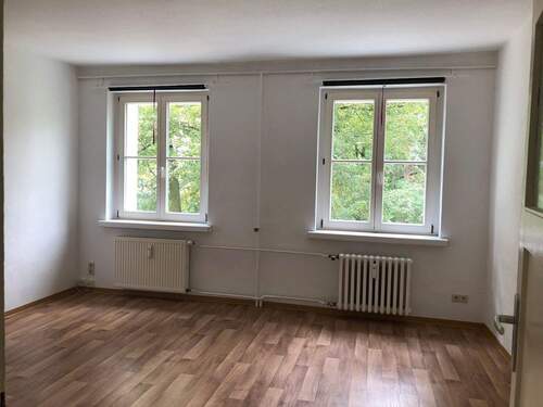 Wohnzimmer - Etagenwohnung mit 65,40 m² in Bernburg (Saale) zur Miete