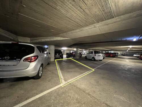 Tiefgarage Stellplatz - 