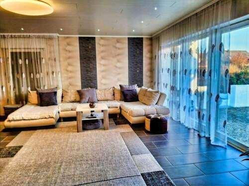 Wohnzimmer - 5 Zimmer Einfamilienhaus in Ehra-Lessien