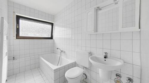 Badezimmer - Etagenwohnung mit 104,00 m&sup2; in Kaiserslautern / Morlautern zum Kaufen