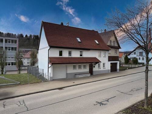 Außenansicht - 5 Zimmer Einfamilienhaus zum Kaufen in Albstadt