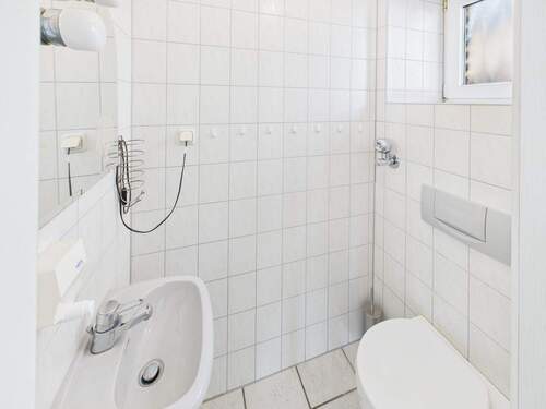 WC - 