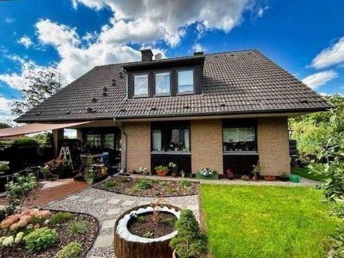 Südseite - 7 Zimmer Einfamilienhaus in Bad Münder