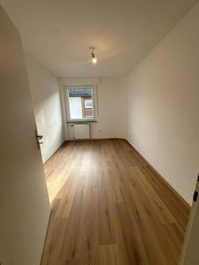 Zimmer 3.jpeg - Etagenwohnung mit 86,00 m&sup2; in Rastatt zur Miete