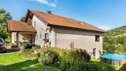 Außenansicht 3 - Einfamilienhaus mit 210,00 m² in Hauzenberg zum Kaufen