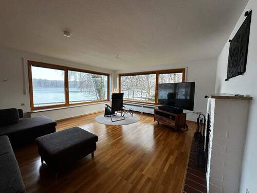 Wohnzimmer - 9 Zimmer Einfamilienhaus in Lautrach