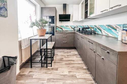 Küche - Kurzfristig bezugsfrei & bereit für Ihr neues Zuhause - Helle 2-Zimmer-Wohnung mit Balkon und Garage