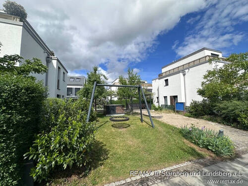 Wohnanlage Spielplatz - 