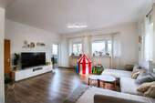 Wohnzimmer - 4 Zimmer Etagenwohnung zum Kaufen in Ansbach / Meinhardswinden