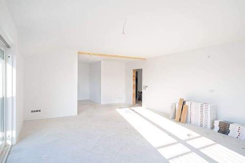 Wohn_Esszimmer - 4 Zimmer Etagenwohnung zur Miete in Postbauer-Heng