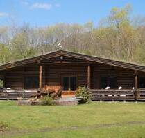 Exklusives Holzblockhaus mit Gästehaus und 8.000qm Grundstück - Waldfischbach-Burgalben