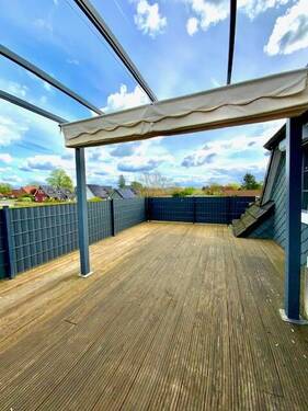 großzügige Dachterrasse - 