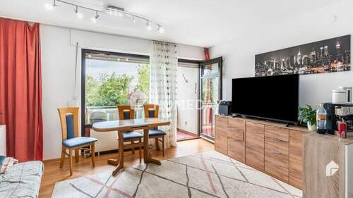 Wohnzimmer 1 - Gepflegte Etagenwohnung mit Balkon in gefragter Lage von Braunfels