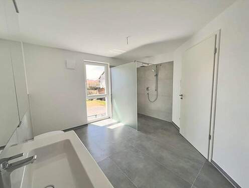 oberes Badezimmer -2 - 
