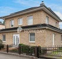 EFH mit 5 Zimmern für höchste Ansprüche mit schönem Garten, Erdwärmepumpe und exklusiver Ausstattung - Ludwigsfelde