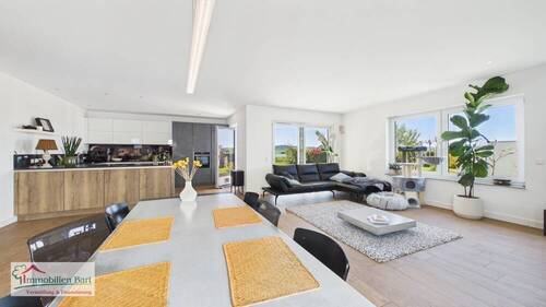 Wohn-/Essbereich mit Küche - GRENZNÄHE LUXEMBURG: A+ BUNGALOW VON 2017 IN TOP-WOHNLAGE!