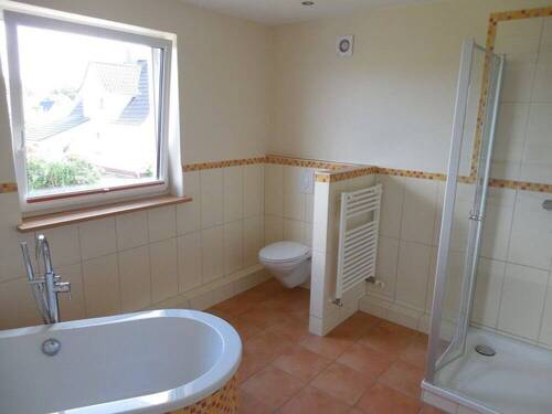 Dusch- und Wannenbad OG - 