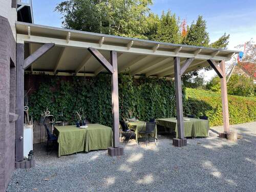 Außenbereich Überdachte Sitzecke - 