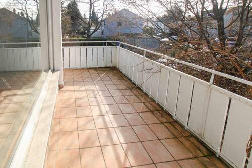 Balkon_OG - 8 Zimmer Mehrfamilienhaus, Wohnhaus in Leinfelden-Echterdingen