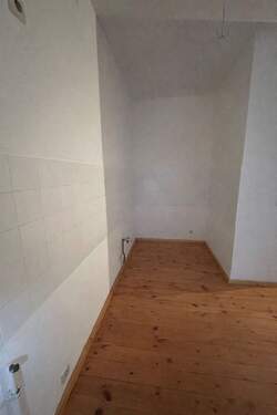 Küchenzeile - 3 Zimmer Etagenwohnung in Berlin