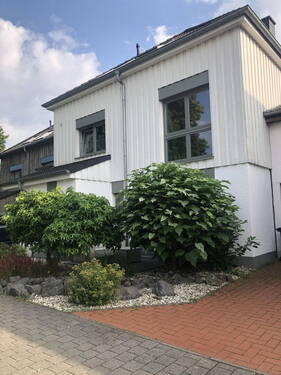 Bild 1 - Familienfreundliches Niedrigenergiehaus in ruhiger Privatstraße