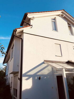 Bild 1 - Eigenheim-Glück in Pasing: Quattrohaus mit eigenem Garten (137 m²) viel Privatsphäre provisionsfrei