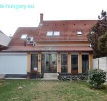 Neuwertiges Wohnhaus in Thermalbadeort - Marcali