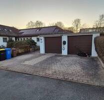 Bungalow mit herrlichem Garten und vermieteter Arztpraxis - Glashütten