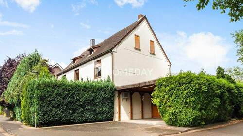 Außenansicht 4 - Großzügige 4-Zimmer-Etagenwohnung mit Potenzial - 102 m² Wohnfläche in ruhiger Lage