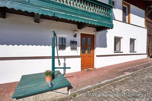 Am Brunnen vor dem Haustore - Einfamilienhaus mit 147,00 m&sup2; in Ergoldsbach / Langenhettenbach zum Kaufen