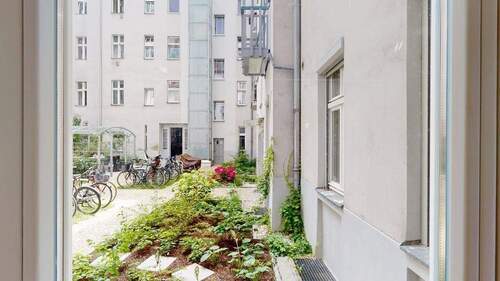 Garten Innenhof - Gut geschnittene 3,5-Zimmer Terrassenwohnung in Prenzlauer Berg