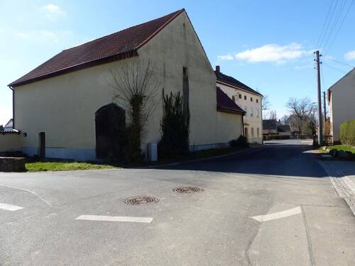 Ansicht Scheune - 7 Zimmer Mehrfamilienhaus, Wohnhaus zum Kaufen in Großweitzschen