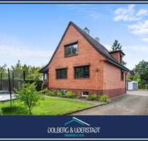 Gepflegtes Einfamilienhaus mit großem Garten und Vollkeller in gefragter Wohnlage von HH-Rahlstedt - Hamburg / Rahlstedt