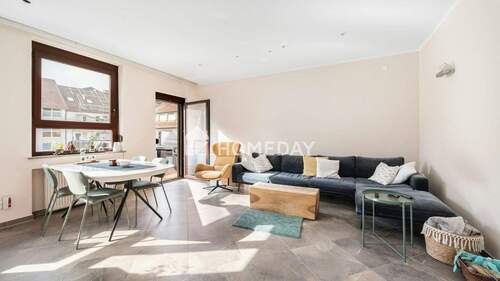 Wohnzimmer 2 2 - 5 Zimmer Etagenwohnung in Stuttgart