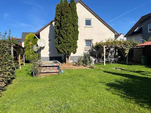 Bild 1 - Einfamilienhaus mit genug Platz und tollem Garten