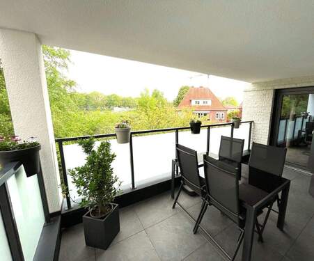 Ansicht Balkon mit Bögenblick.jpg - 