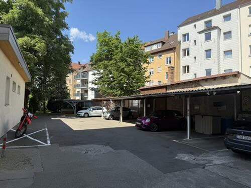 Hof mit Stellplatz - 3 Zimmer Etagenwohnung in Ulm