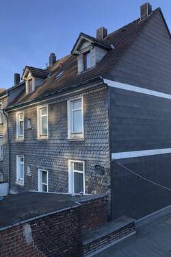 Rückseite mit Hofhaus - 