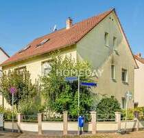 Gepflegtes Mehrfamilienhaus mit 3 Wohneinheiten, Terrasse, Balkon, Garage und modernisierter Technik - Frankfurt Bonames