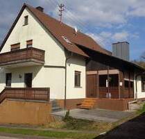 Ruhige Lage in Rauenberg: sonniges Wohnhaus mit schönem Grundstück - Freudenberg
