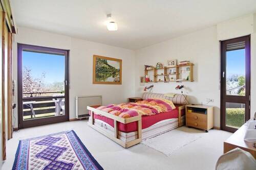 Elternschlafzimmer, ebenfalls mit Zugang zum Balkon - 
