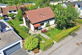 Das Haus von vorne - Einfamilienhaus mit 215,70 m&sup2; in Lörrach zum Kaufen