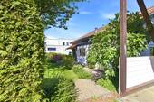 Weg vom Carport zum Eingangsbereich - 
